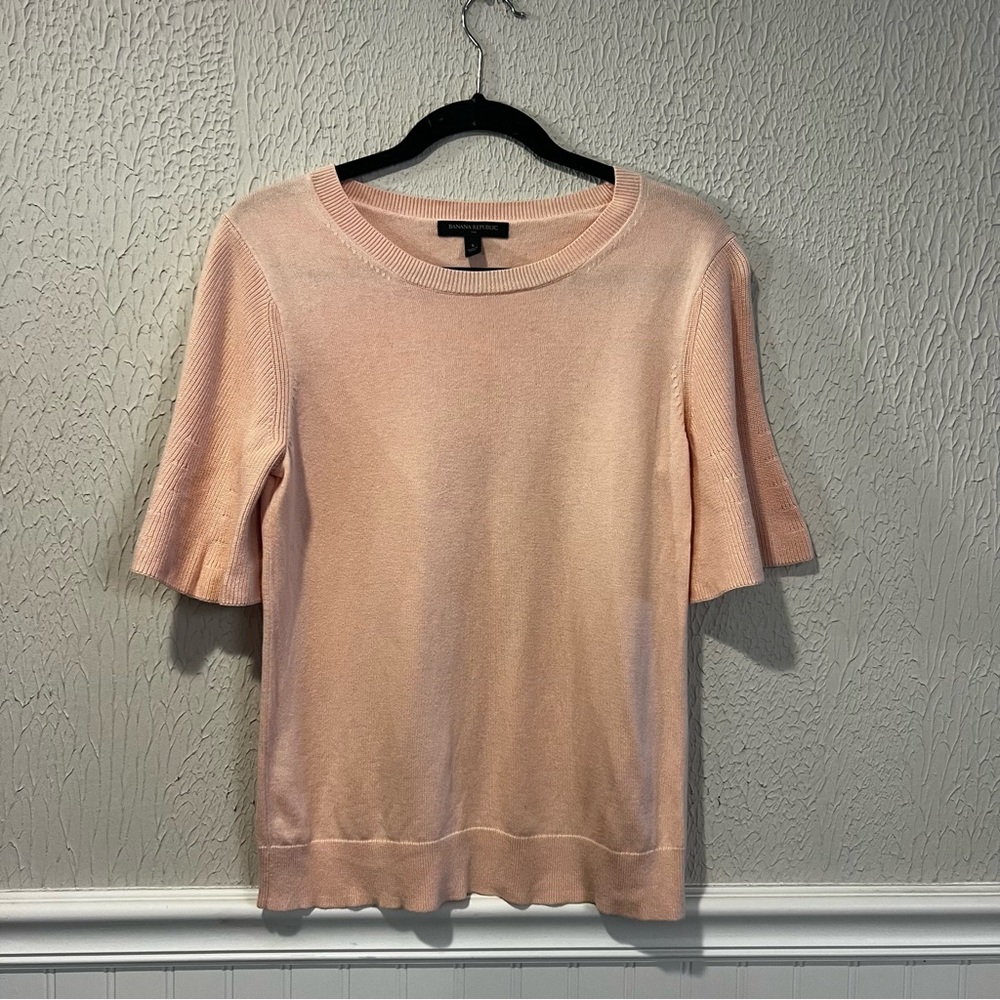 Banana Republic Soft Pink Short Flutter Sleeves sweater size small